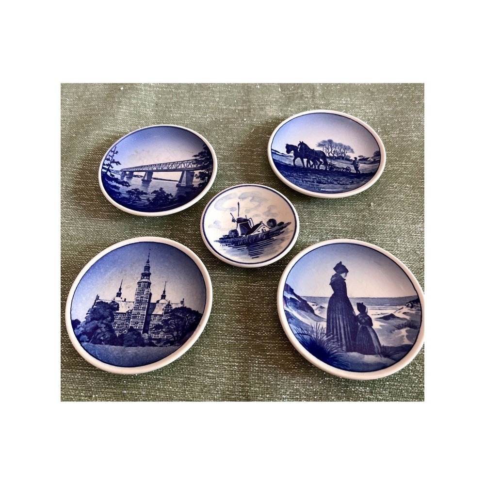Set of 5 Royal Copenhagen Mini Plates Plaquettes- Butter Pats - Danish Scene*